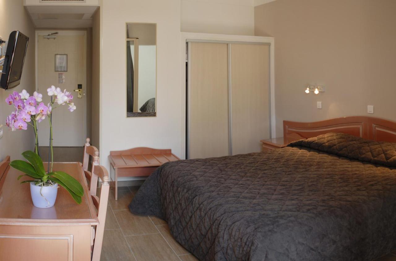 Hotel Les Eucalyptus ปอร์โต โปลโล ภายนอก รูปภาพ