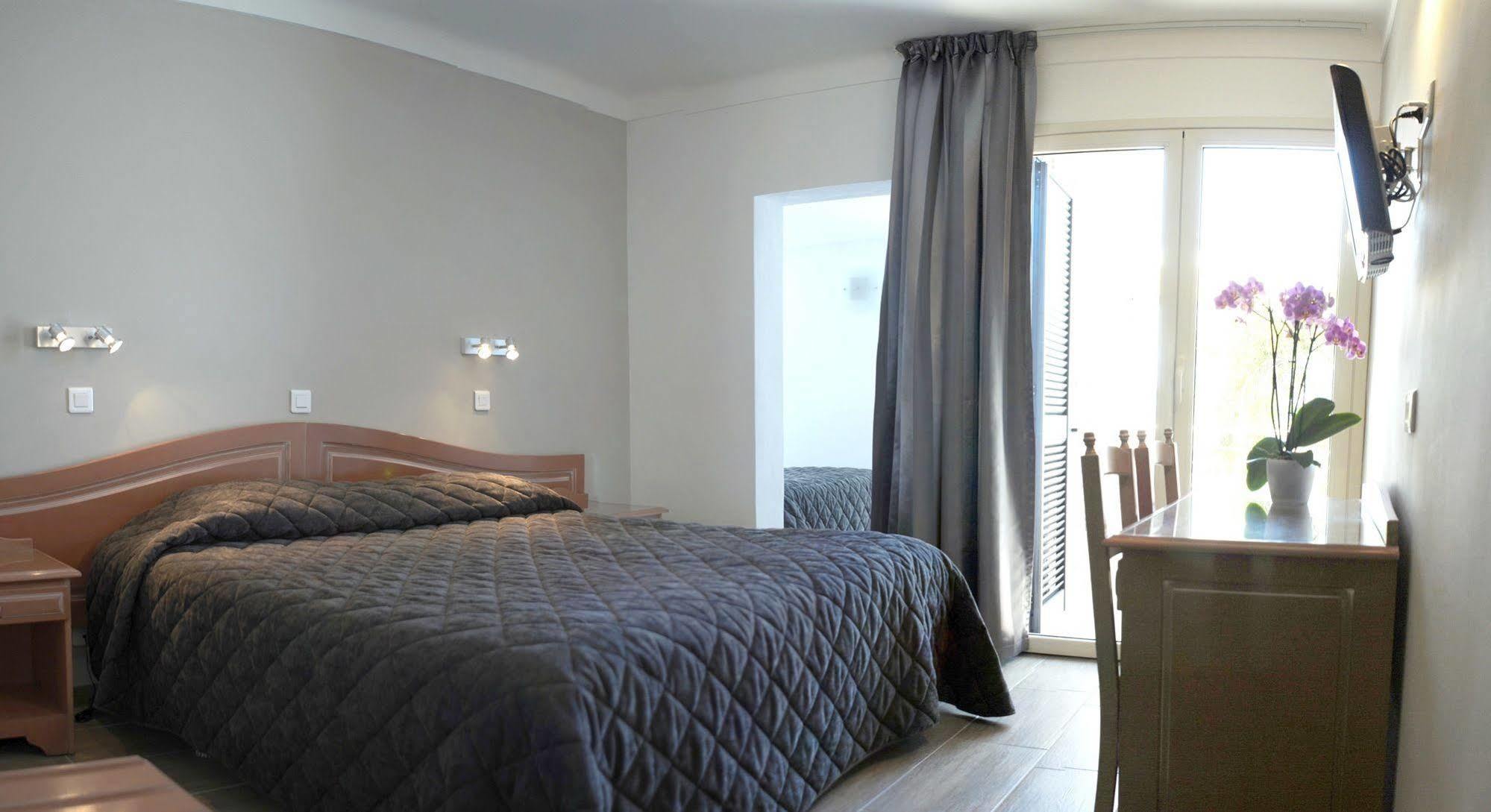 Hotel Les Eucalyptus ปอร์โต โปลโล ภายนอก รูปภาพ